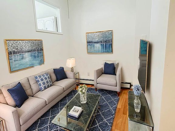 4th image of 75 Giles Ave Floor 2