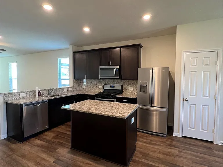 4410 Rushing Ridge Ct — Photo 9