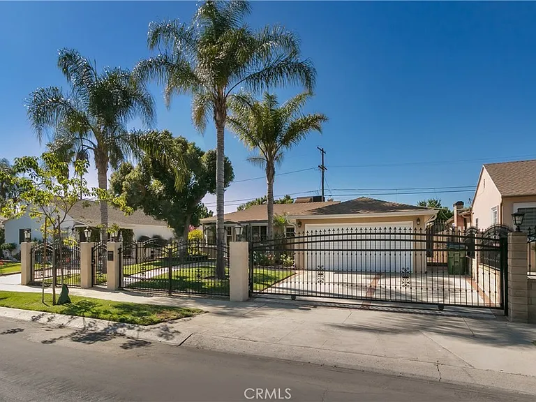 6313 Bluebell Ave — Photo 1