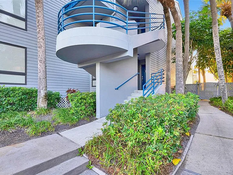 910 Pinellas Bayway S #107 — Photo 5
