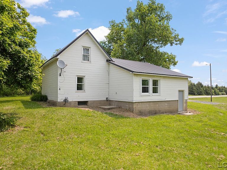 Listing photo 5