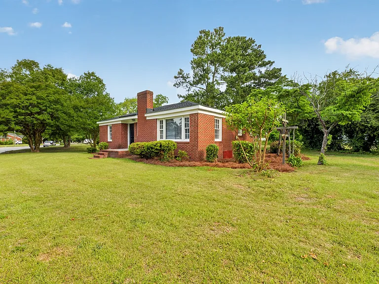 2813 Jackson Dr — Photo 13