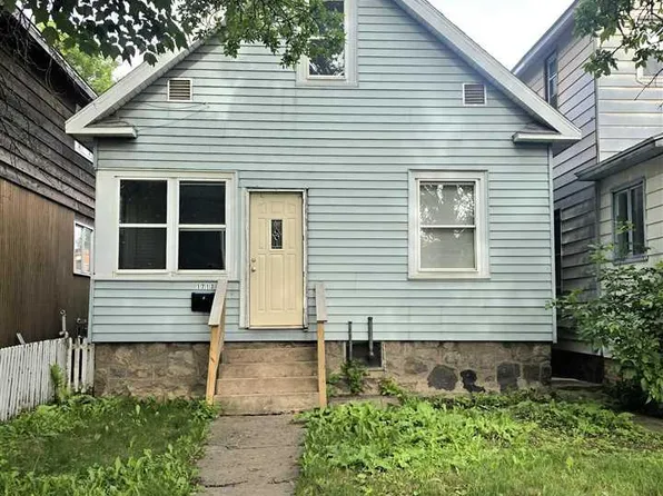 1713 4th Ave E, Hibbing, MN 55746