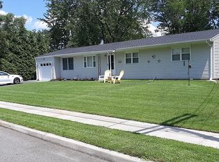 41 Carol Ln, Howell, NJ 07731