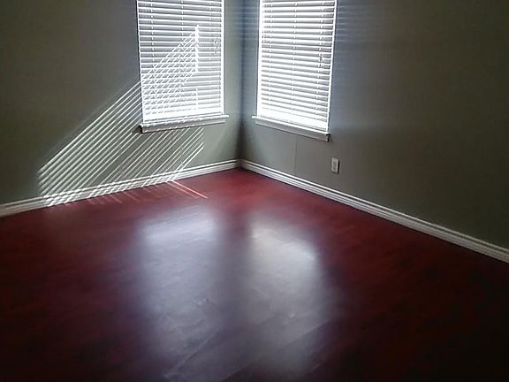 4th image of 7622 Westfield Blvd