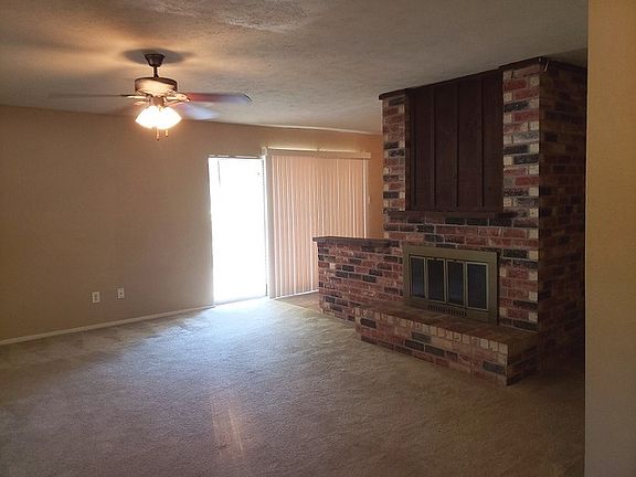 4th image of 1129 Meadow Creek Ct