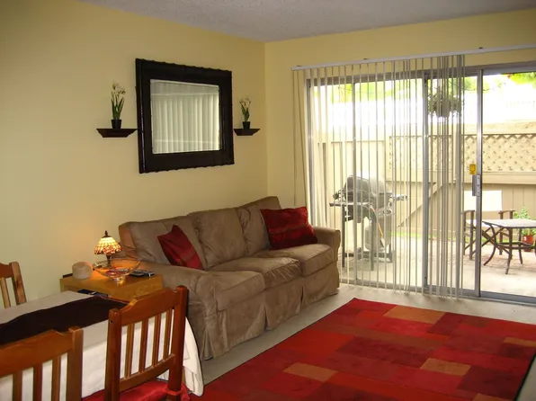 31 Dogwood Ln #49, Aliso Viejo, CA 92656
