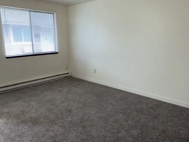 3102 E Jackson Ave — Photo 5