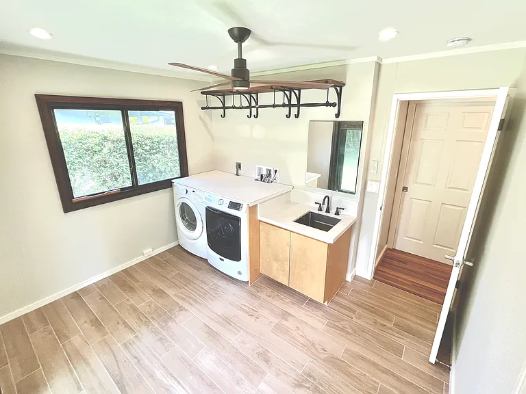 1009 Lunaai Pl — Photo 10