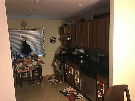 2nd image of 595 Mayfair Dr S #2