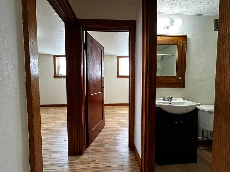 822 Pine St — Photo 55