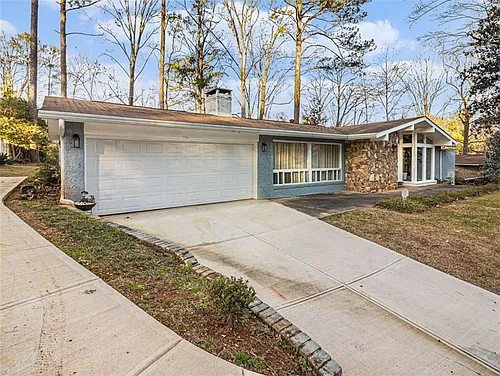 3590 Cloudland Dr Photo 1