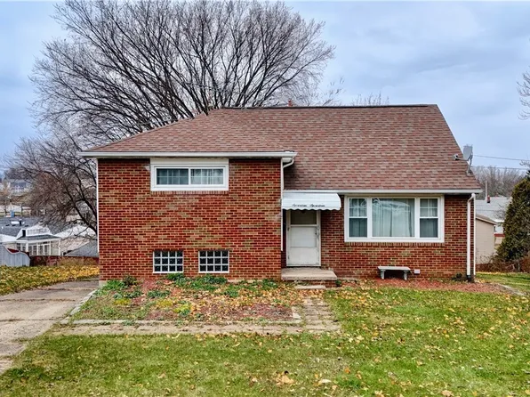 1717 Florian Dr NW, Canton, OH 44709