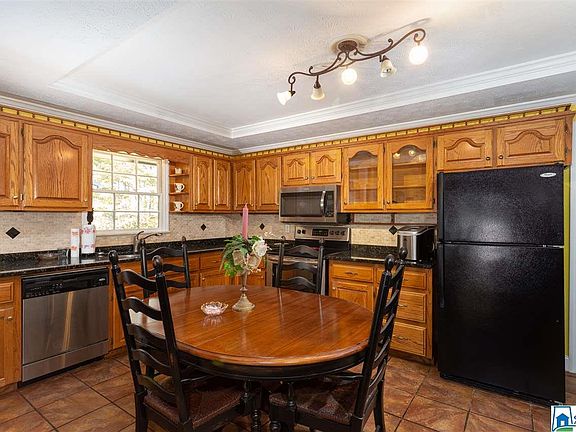 2nd image of 800 Pecan Dr