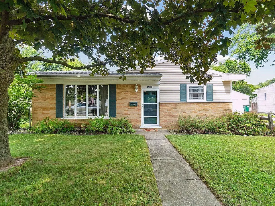 4900 Woodlyn Dr