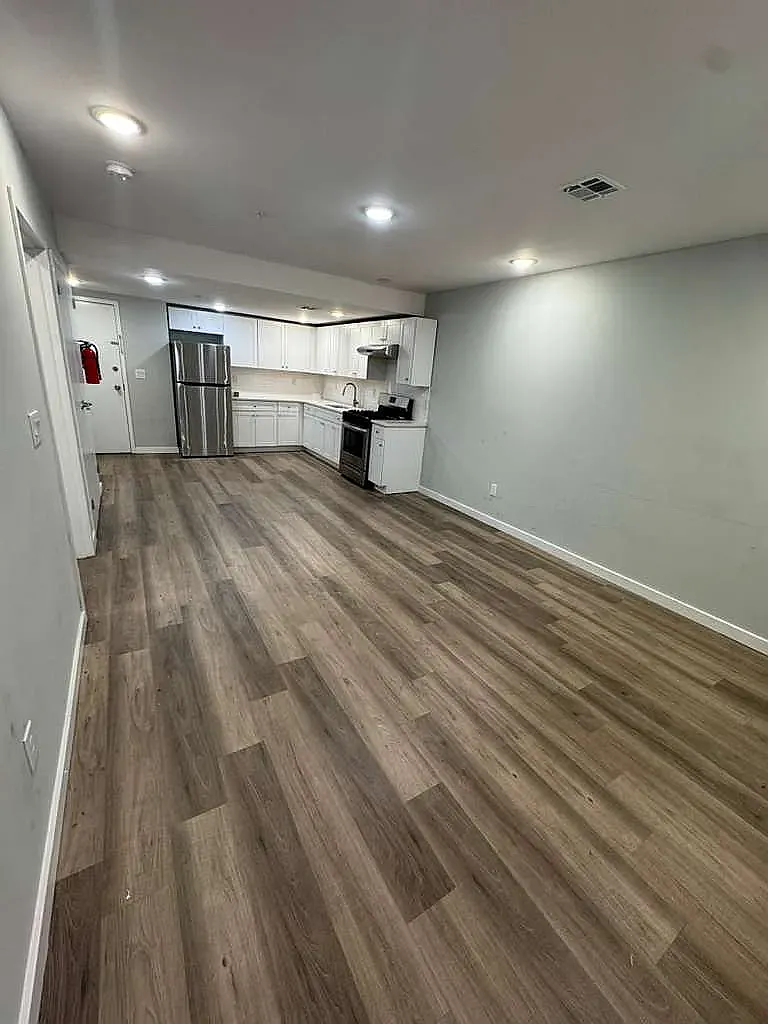 2 bed, $1,800 — Photo 3