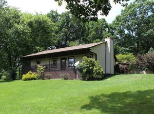 7571 Bending Oak Dr, Catawba, VA 24070