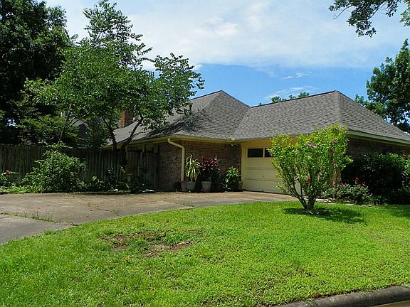 3rd image of 101 Hickory Dr