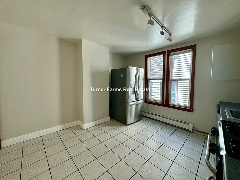 19 Monmouth St #2 — Photo 17