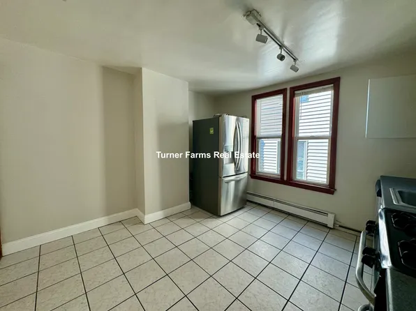 19 Monmouth St Floor 2, Boston, MA 02128