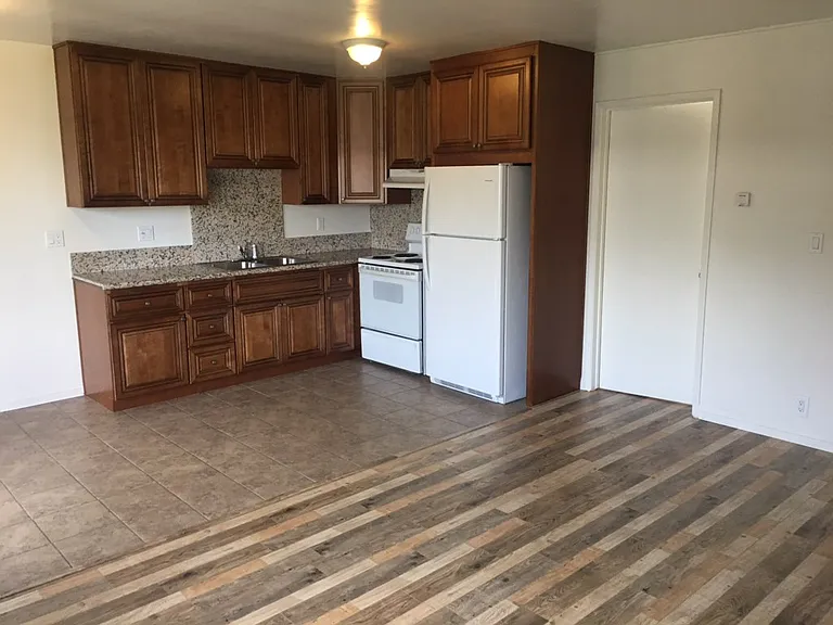 2820 Madison St #6 — Photo 7