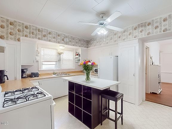 4th image of 45 2nd Avenue