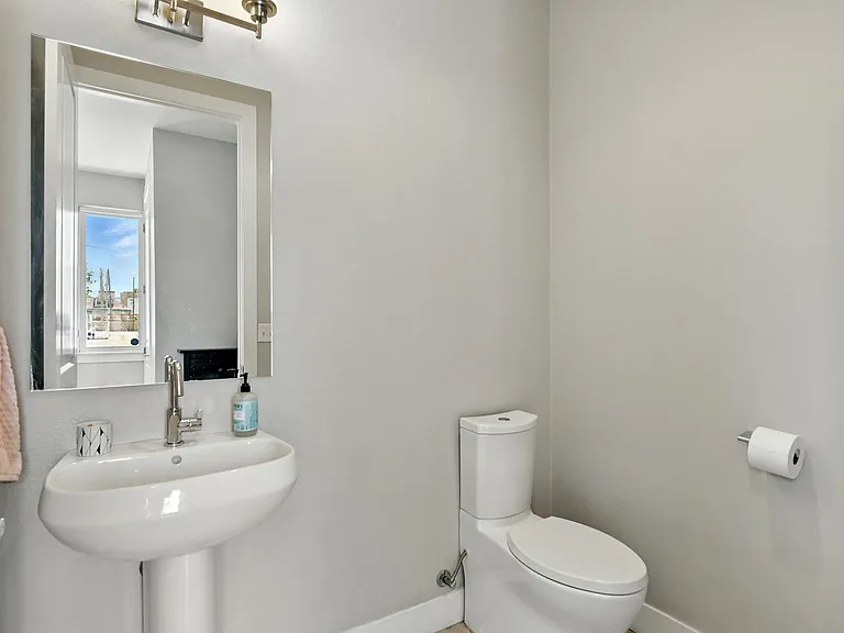3433 W 16th Ave — Photo 4