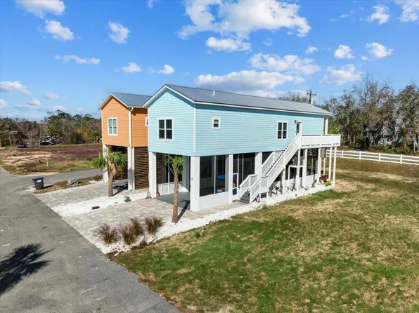 30 SW 290th Ave, Steinhatchee, FL 32359