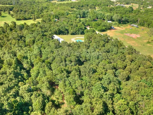 9801 Oakview Rd, Oklahoma City, OK 73165