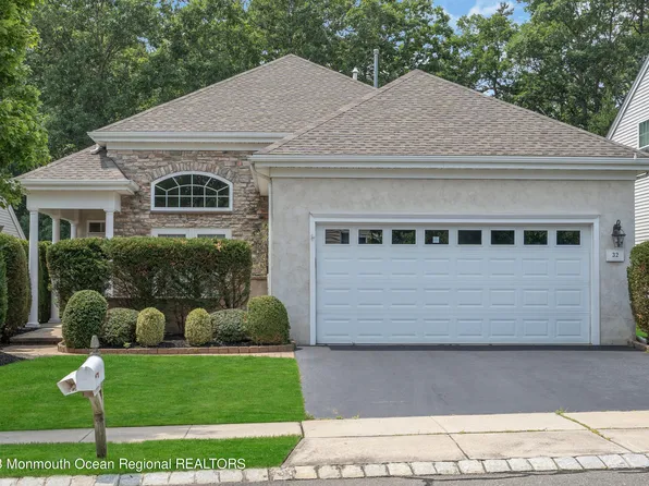 32 S Point Boulevard, Barnegat, NJ 08005