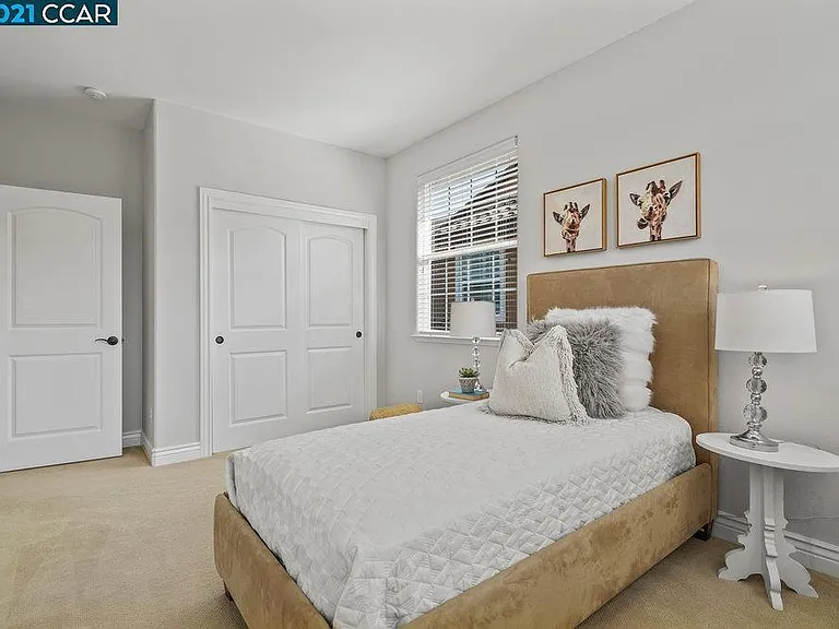 513 Wells Ct — Photo 11