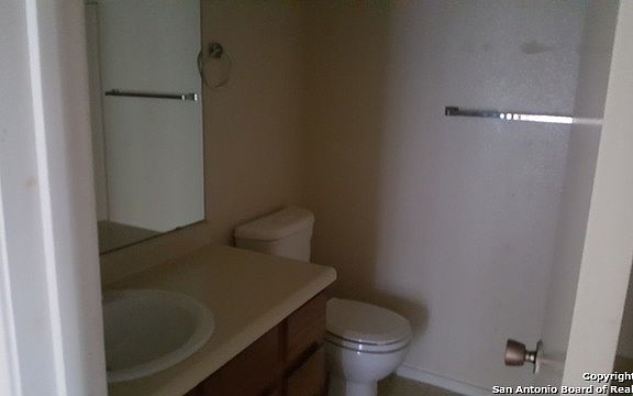 5th image of 8913 Fall River Dr