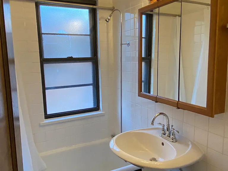 2256 N. Cleveland — Photo 33