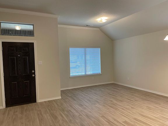 2nd image of 1736 Tobin Dr