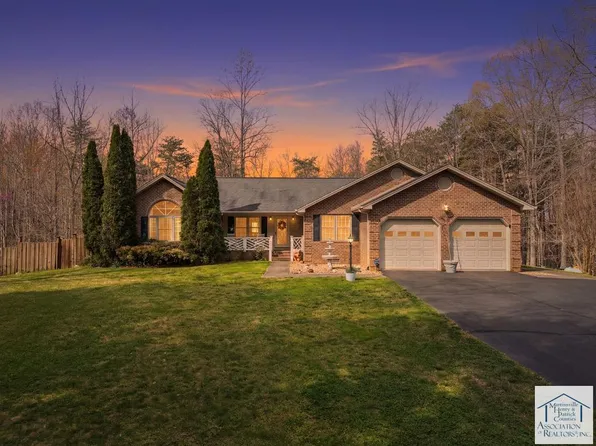 5551 Daniels Creek Rd, Martinsville, VA 24112