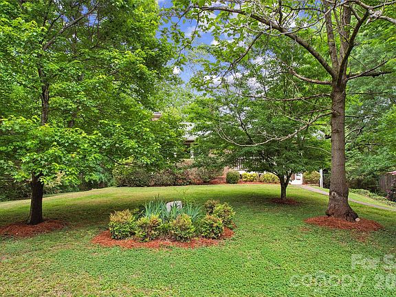 2nd image of 6606 Ludell Ln