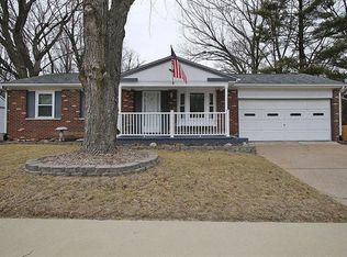 1104 Merlin Ln, Godfrey, IL 62035