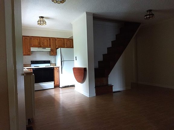 4th image of 2228 Dawn Dr