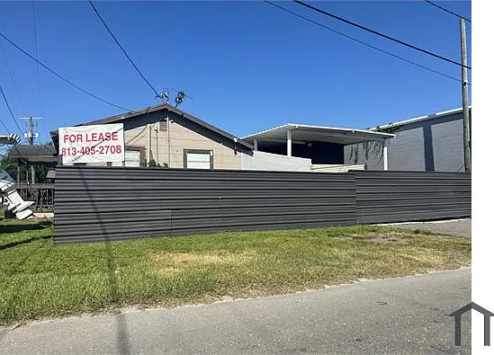 3 bed, 800 sqft, $3,100 — Photo 3