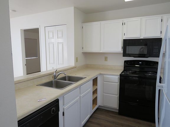 4th image of 312 Seagull Row