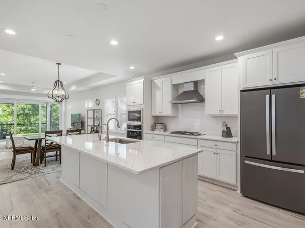 10290 INNOVATION Way, Jacksonville, FL 32256