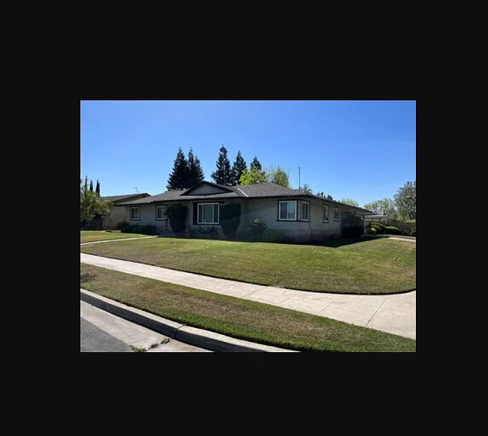 W Palo Alto Ave, Fresno — Photo 2