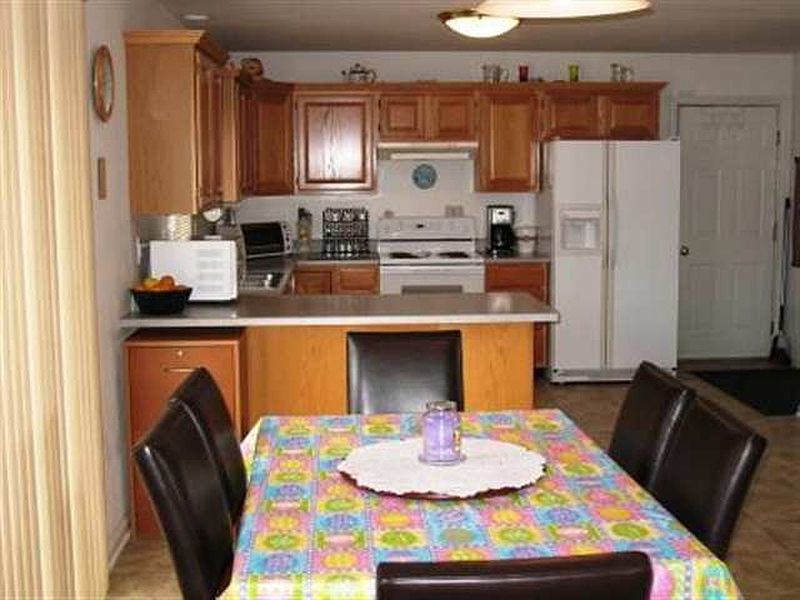 4th image of 118 HALFMOON Drive