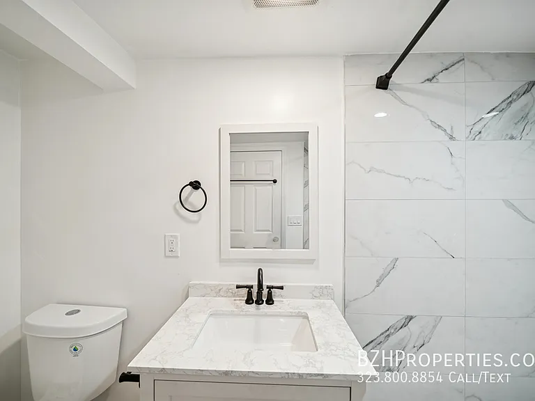 1267 Vin Scully Ave — Photo 9