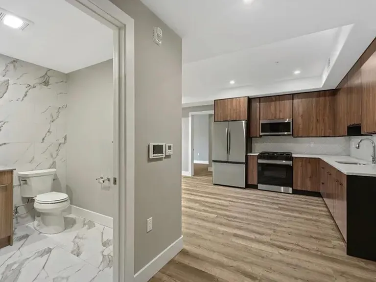 4237 Bergen Tpke — Photo 11