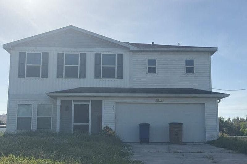 1st image of 391 Palora Ave