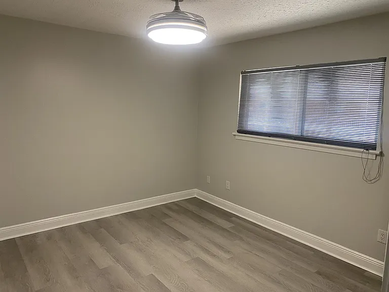 139 McDonnell Ave #20 — Photo 1