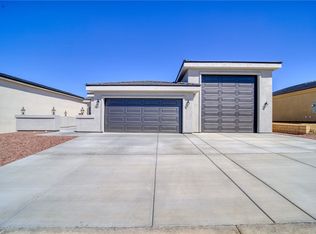 6081 S Greenhorn Dr, Fort Mohave, AZ 86426