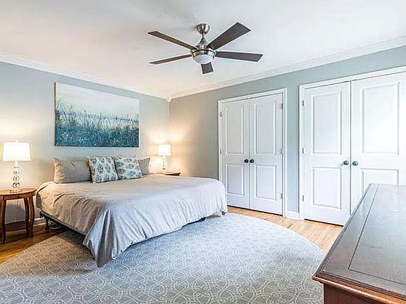2nd image of 2299 Vistamont Dr
