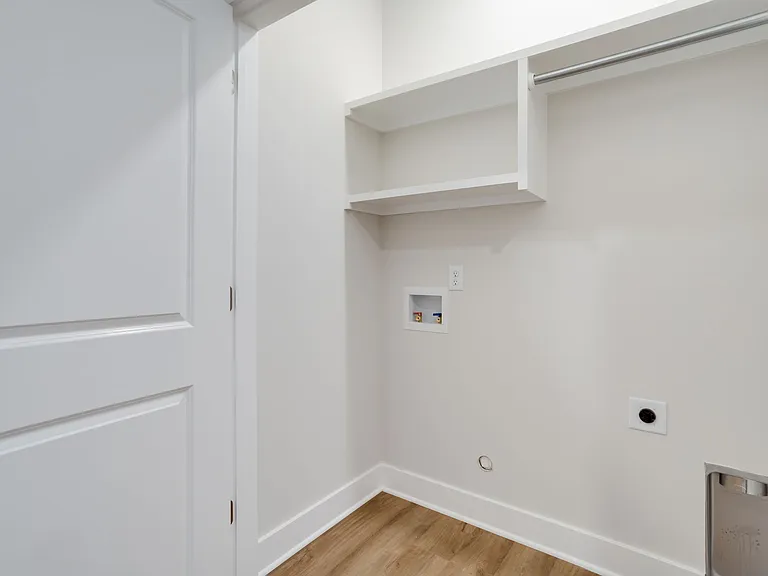 473 E Harper St — Photo 22